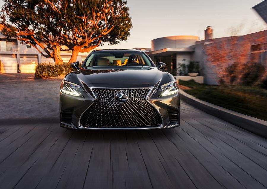  Lexus LS500 2017 года  (NA) (фото 5 из 67)